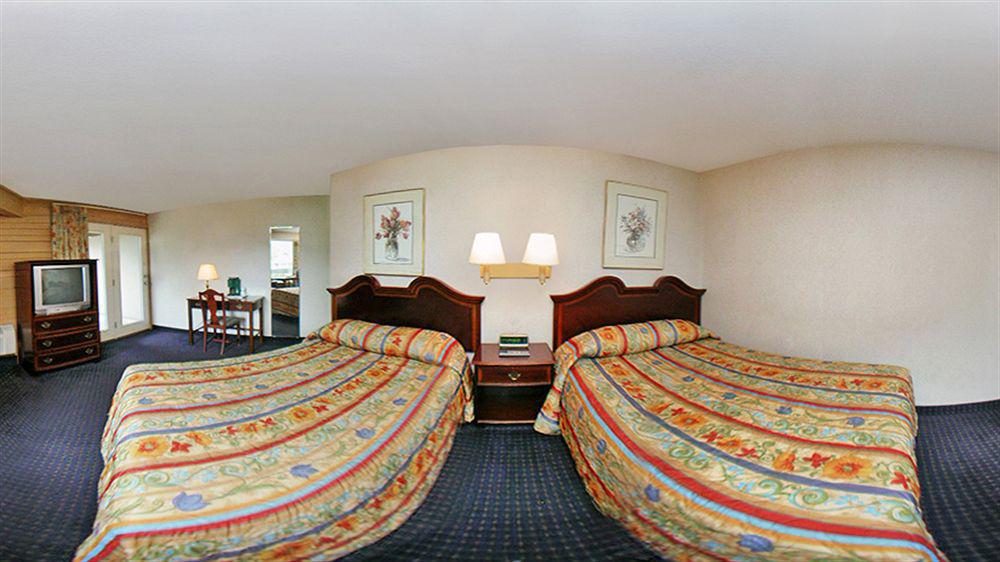 Rodeway Inn Skyland Гатлинбург Экстерьер фото